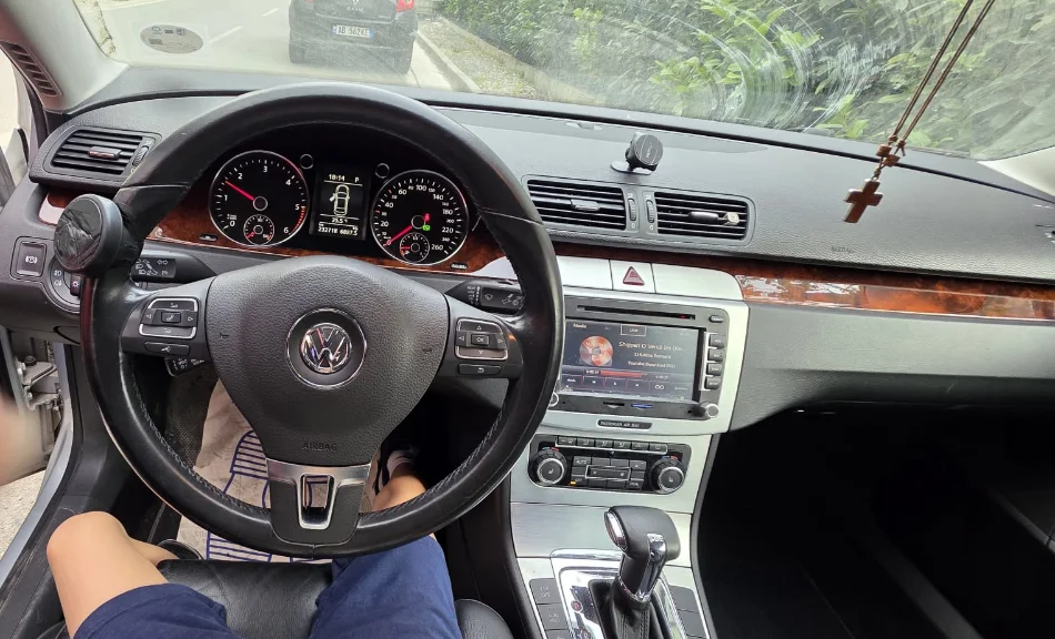 Tirane, shes makine wolfswagen Nafte, automatik 6.000 €