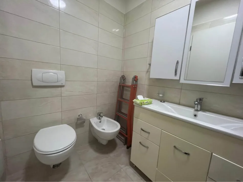 Tirane, jepet me qera apartament 2+1 Kati 2, 75 m² 570 € (rruga siri kodra)