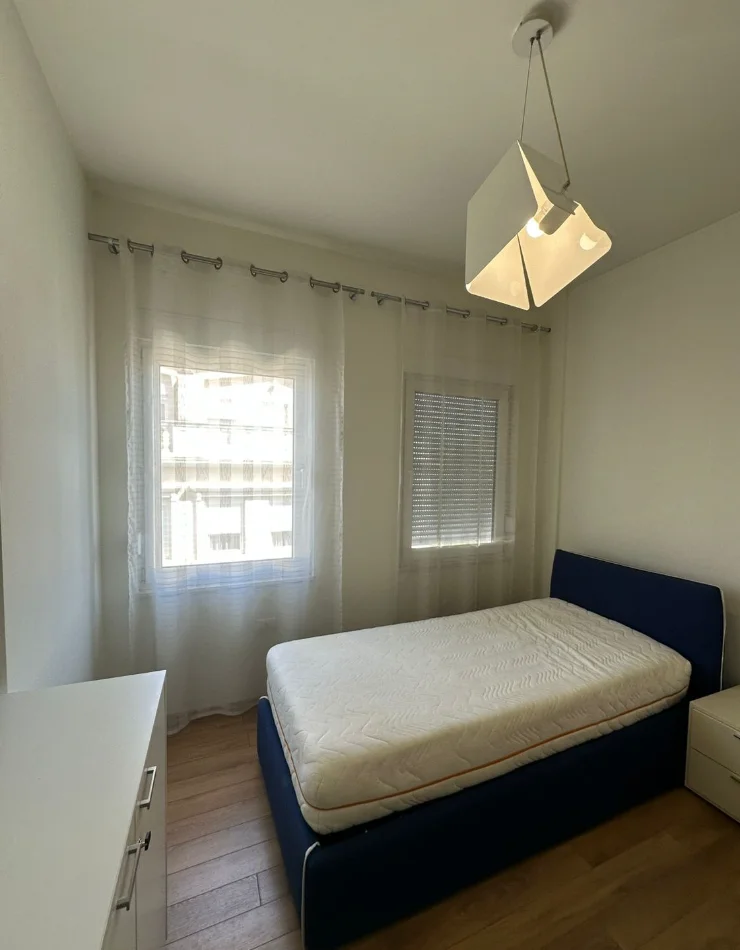 Tirane, jepet me qera Vile 3 Katshe , 400 m² 2.500 € 