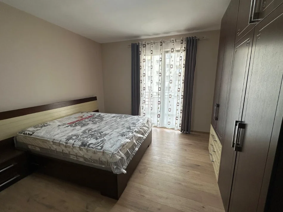 Tirane, jepet me qera apartament 2+1 Kati 6, 105 m² 580 € (Rruga Mikel Maruli)