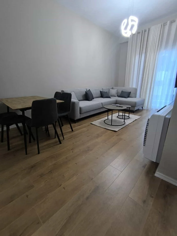Tirane, jepet me qera apartament 1+1 Kati 6, 72 m² 600 € (Rruga Dritan Hoxha)