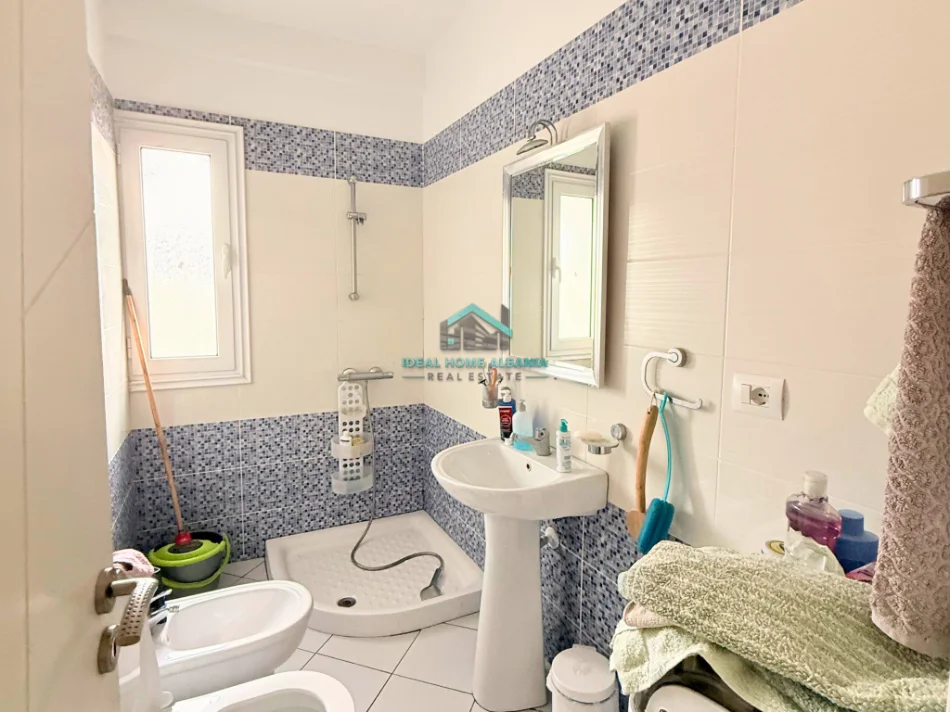 Vlore, jepet me qera apartament 3+1+Ballkon Kati 9, 120 m² 163.000 € (kisha ortodokse)