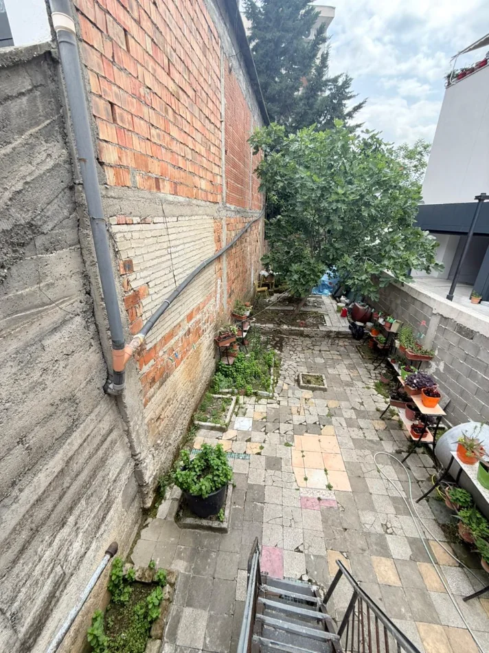Tirane, jepet me qera apartament 2+1 Kati 2, 85 m² 600 € (Don Bosko)