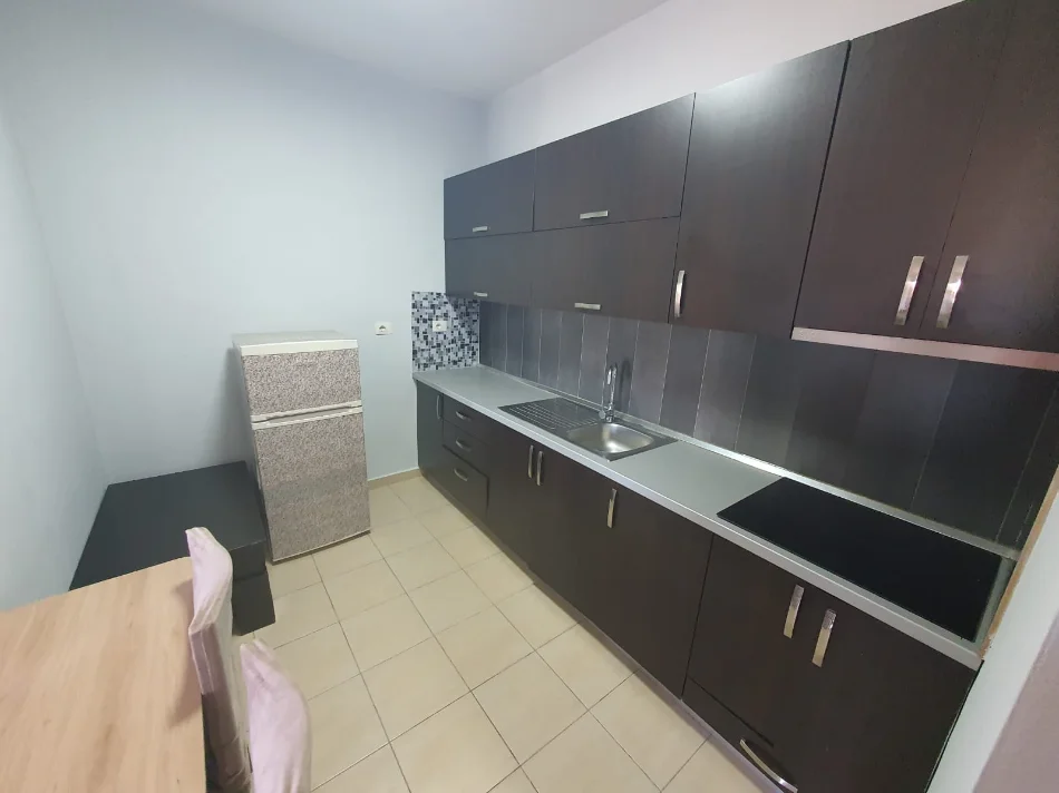 Durres, shitet apartament ne plazh 1+1+Ballkon Kati 4, 85.000 € (plepa)