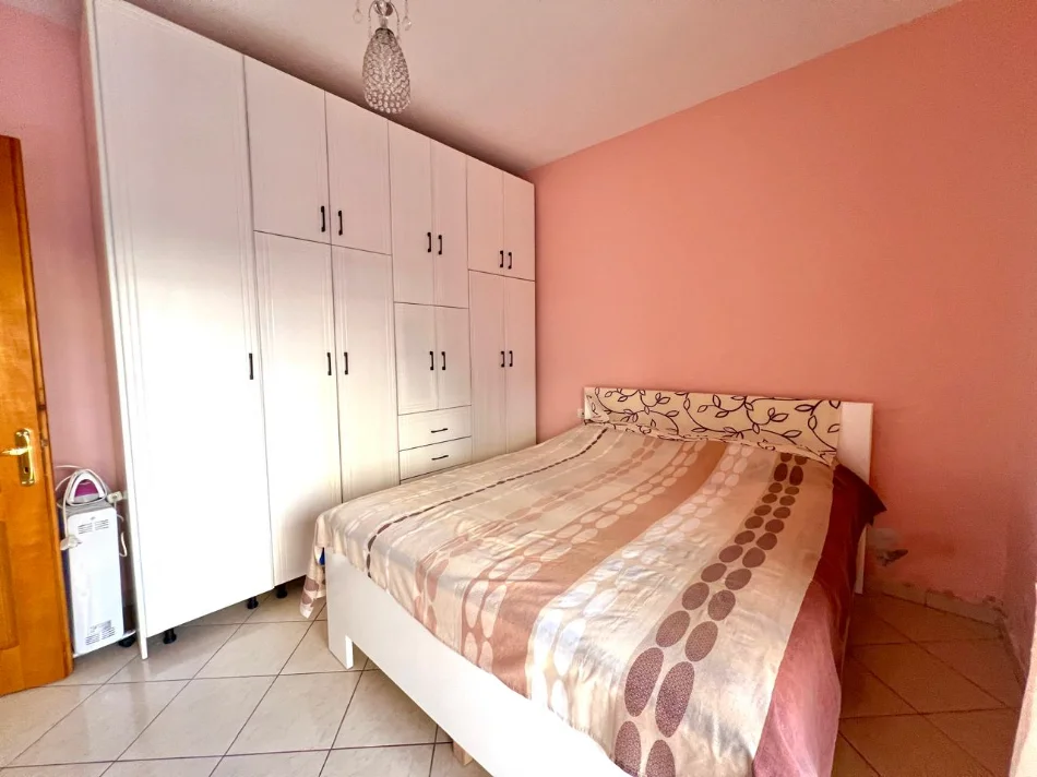 Vlore - Lungomare, shitet apartament+verande | Penthouse 2+1 Kati 3, 231 m² 250.000 € (Rruga Kosova, Skele, Vlore)