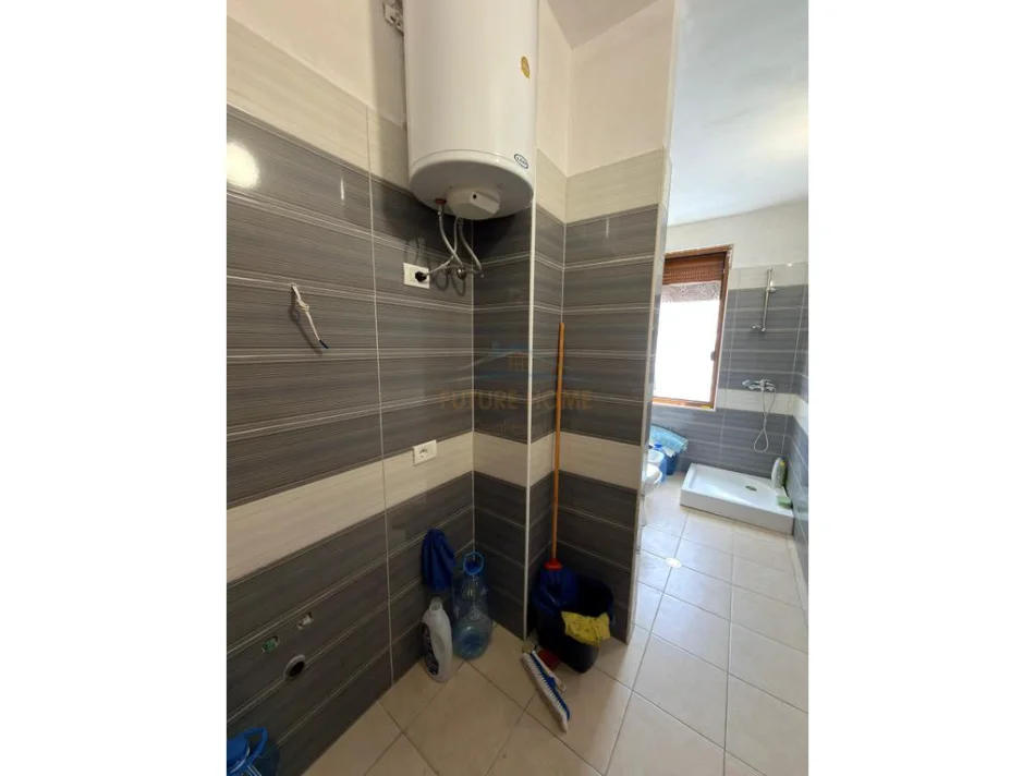 Tirane, shitet apartament 2+1+Ballkon Kati 3, 87 m² 132.000 € (Fresk, Tirane)