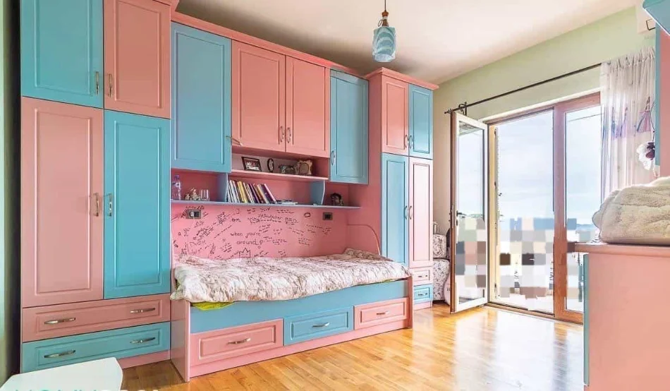 Tirane, jepet me qera Vile Kati 3, 440 m² 2.300 € (Rruga Pano Lulo)