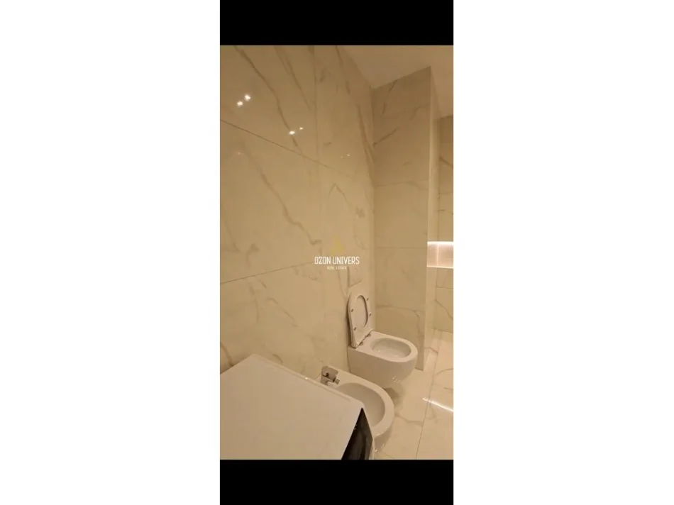 Tirane, jepet me qera apartament 1+1+Ballkon Kati 1, 70 m² 600 € (bulevardi i ri)