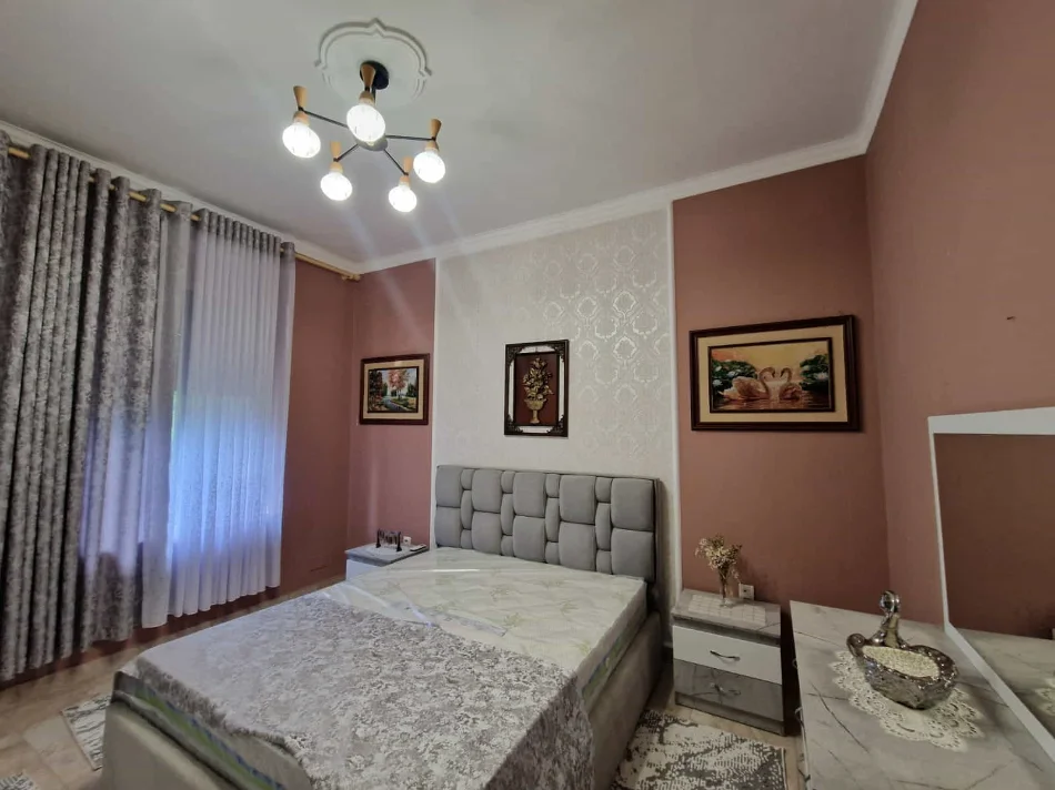 Tirane, jepet me qera apartament 2+1 Kati 2, 65 m² 680 € (Bulevardi Bajram Curri)