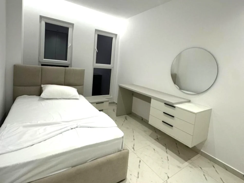 Tirane, jepet me qera apartament 2+1 , 95 m² 800 € (Rruga Dritan Hoxha)