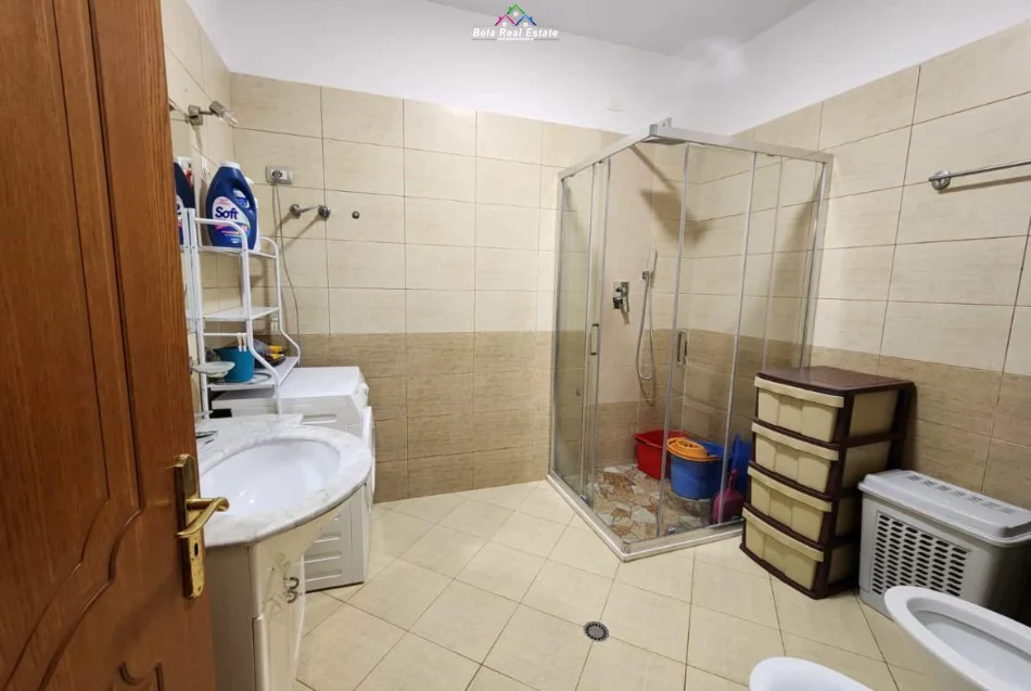 Tirane, jepet me qera apartament 2+1 Kati 4, 100 m² 800 € (Rruga Islam Alla)