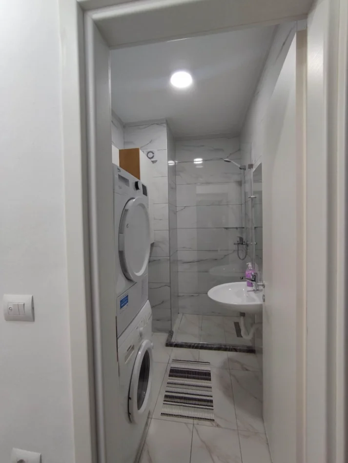 Shqiperi, jepet me qera apartament 1+1 Kati 2, 51 m² - 48,000 lekë/muaj (pranë Spitalit Amerikan 3)
