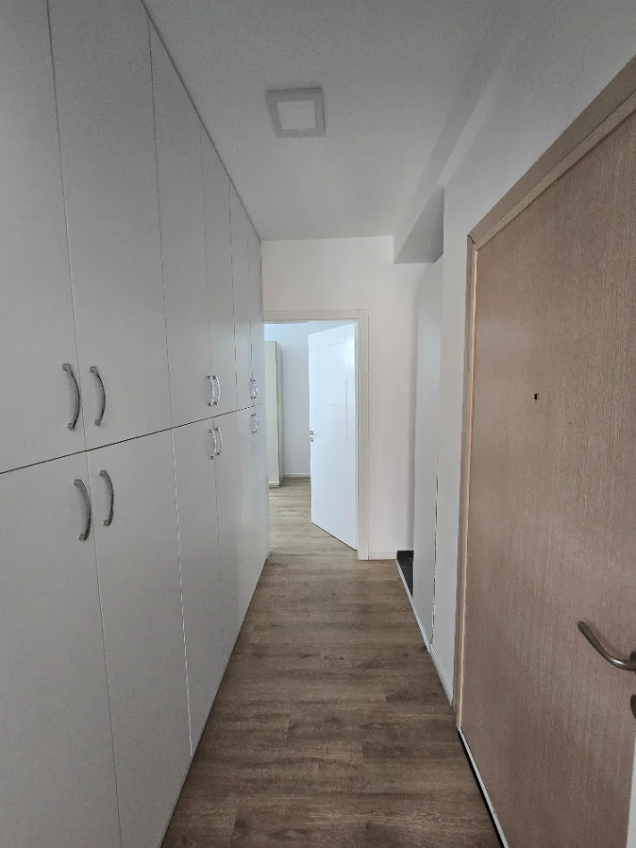 Tirane, shes apartament 1+1 Kati 3, 74 m² 139000(Rruga e Dajtit)
