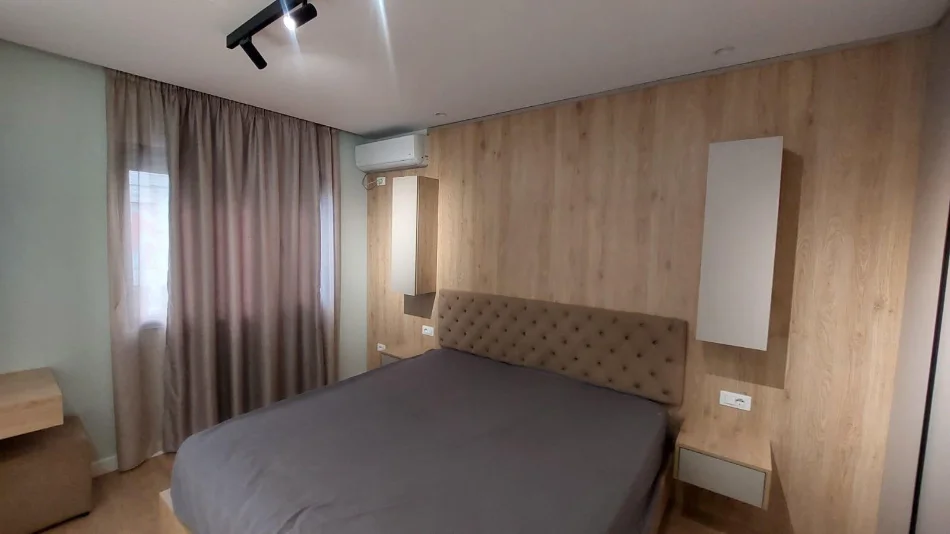 Tirane, jepet me qera apartament 1+1 Kati 2, 70 m² 740 € (Rruga Medar Shtylla)