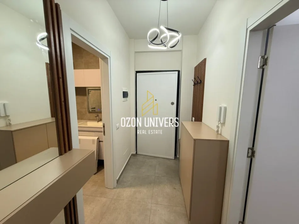 Tirane, jepet me qera apartament 1+1+Ballkon Kati 1, 67 m² 800 € (Komuna e Parisit)