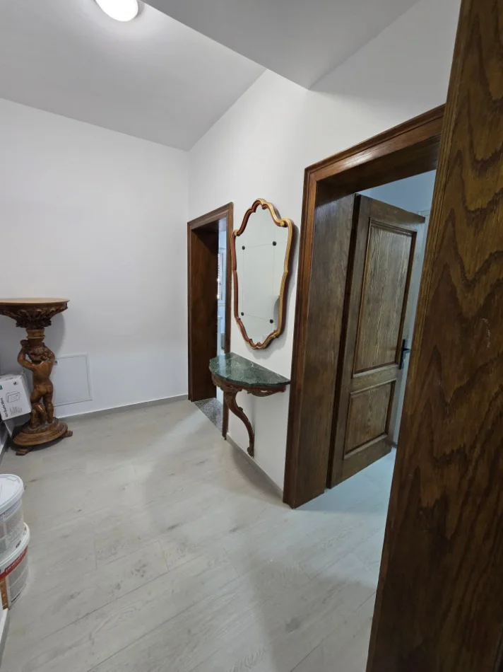 JEPET ME QERA APARTAMENT_ Garsonierë/ MYSLYM SHYRI