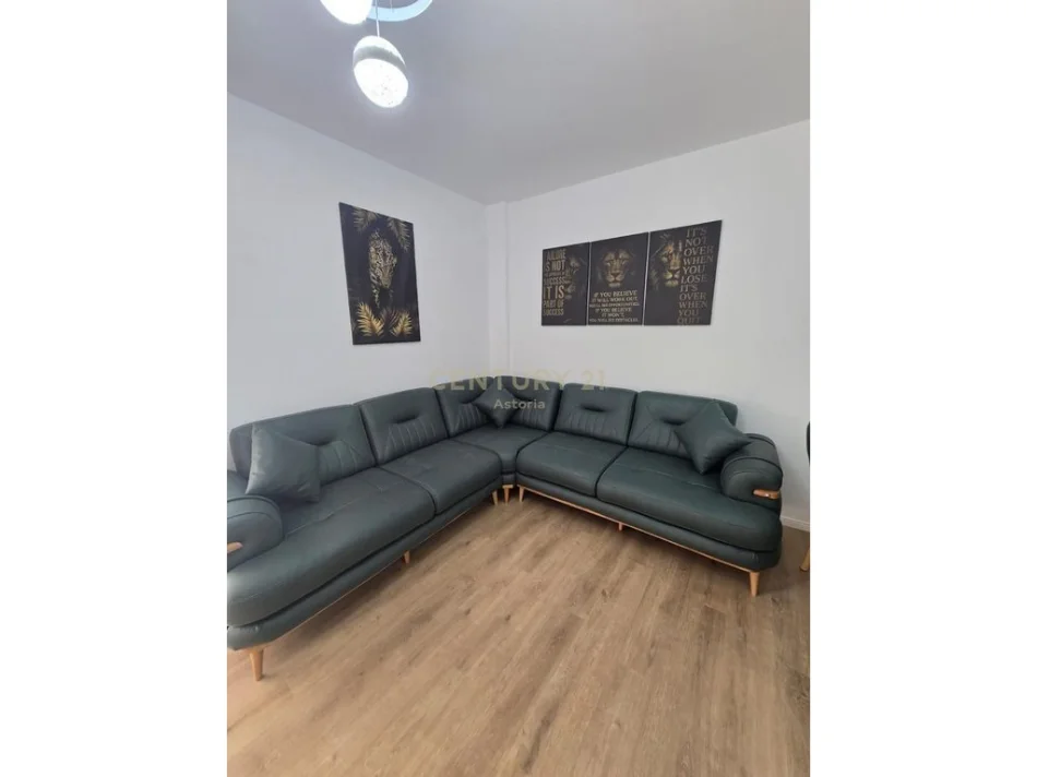 Tirane, shes apartament 1+1 Kati 1, 74 m² 135.000 € (Restorant “2 Luanët”)