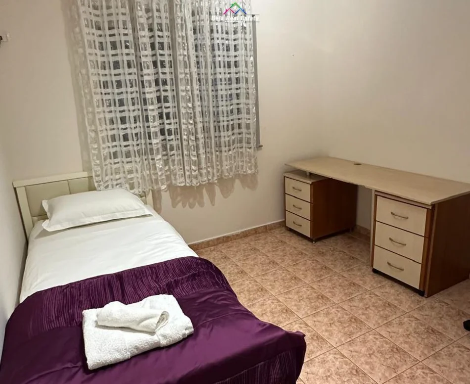 Tirane, jepet me qera apartament 3+1+Ballkon Kati 2, 120 m² 800 € (prane bkt)