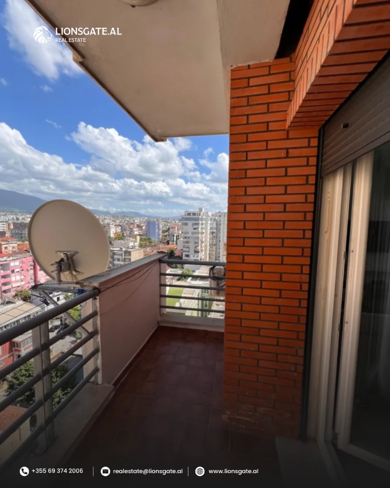 Tirane, jepet me qera apartament 2+1 , 110 m² 