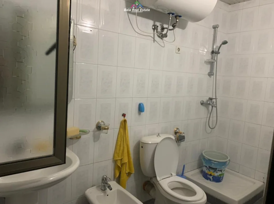 Tirane, jepet me qera apartament 2+1 Kati 5, 100 m² 650 € (Rruga Mine Peza)