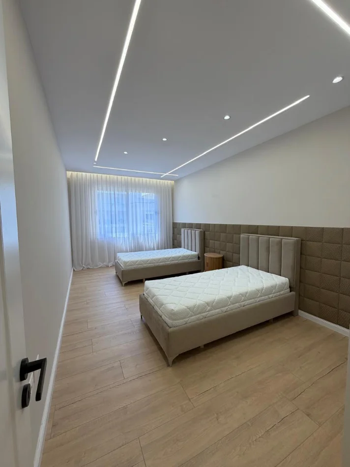 Tirane, shitet apartament 2+1 Kati 6, 114 m² 171.000 € (Yzberisht)