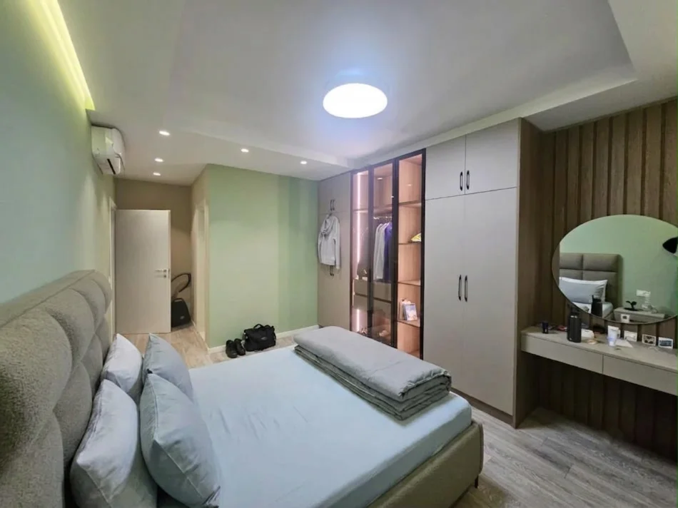 Tirane, jepet me qera apartament 2+1+Ballkon Kati 6, 105 m² 750 € (Rruga Dritan Hoxha)