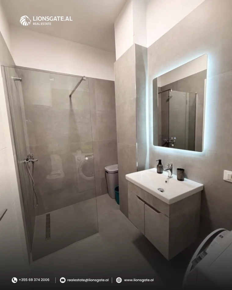 Tirane, jepet me qera apartament 1+1 , 70 m² 800 € 
