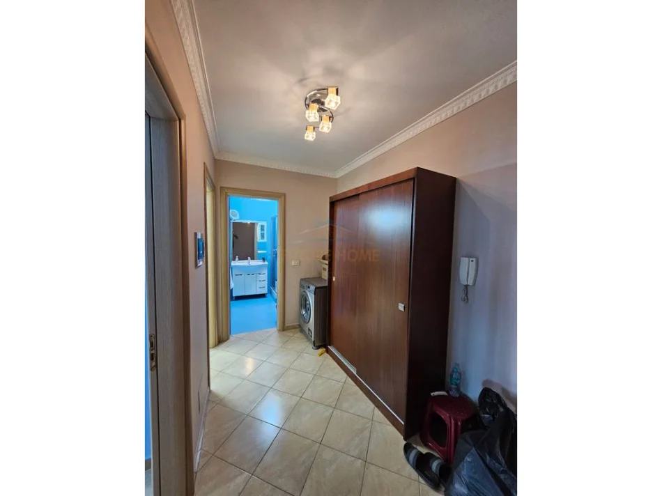 Tirane, jepet me qera apartament 2+1 Kati 3, 105 m² 580 € (Jordan Misja)