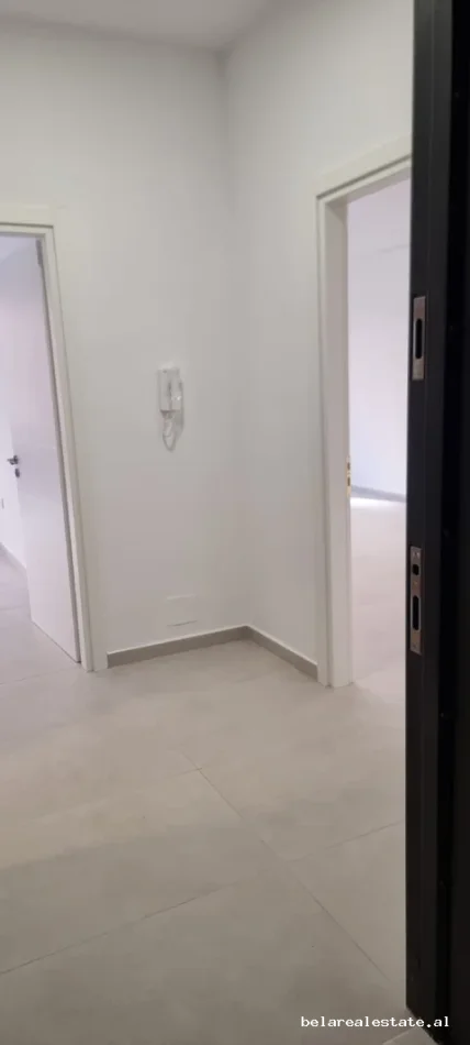 Tirane, jepet me qera apartament 1+1+Ballkon Kati 1, 65 m² 540 € (Astir)