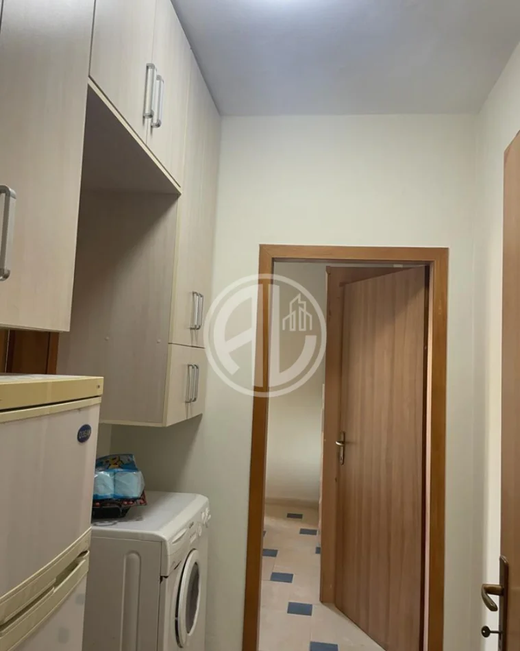 Durres, shes apartament 1+1+Ballkon Kati 3, 
