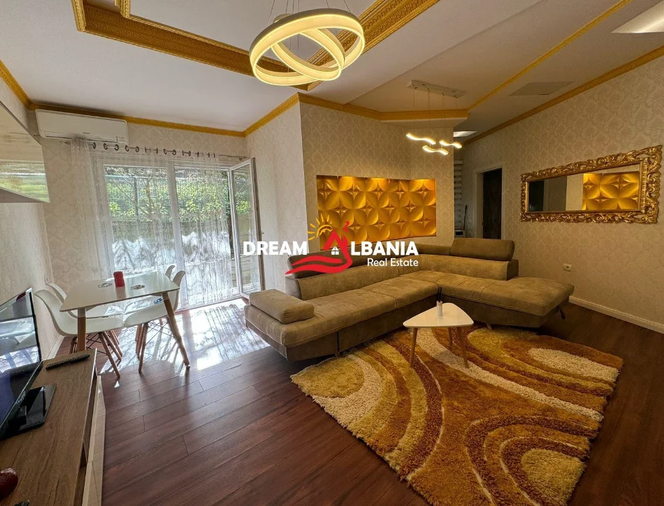 Tirane, jepet me qera apartament 2+1 Kati 0, 150 m² 700 € (Liqeni i Thate)