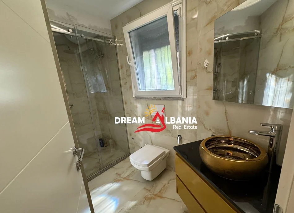 Tirane, jepet me qera apartament 2+1 Kati 0, 150 m² 700 € (Liqeni i Thate)