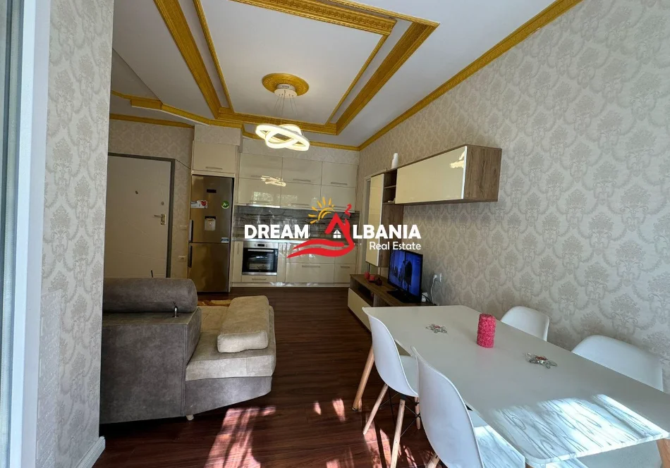 Tirane, jepet me qera apartament 2+1 Kati 0, 150 m² 700 € (Liqeni i Thate)