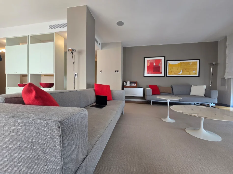 Tirane, shitet apartament 2+1 , 175 m² (bllok)