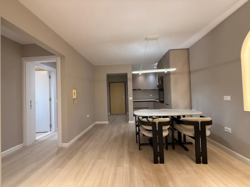 Tirane, shitet apartament 2+1 , 112 m² 305.000 € (Myslym Shyri)