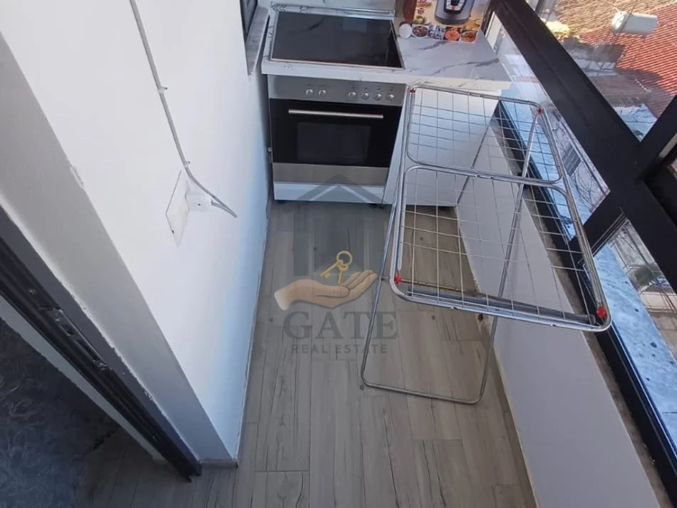Durres, jepet me qera apartament 2+1 Kati 5, 60 m² 300 € (cezma ferres durres)