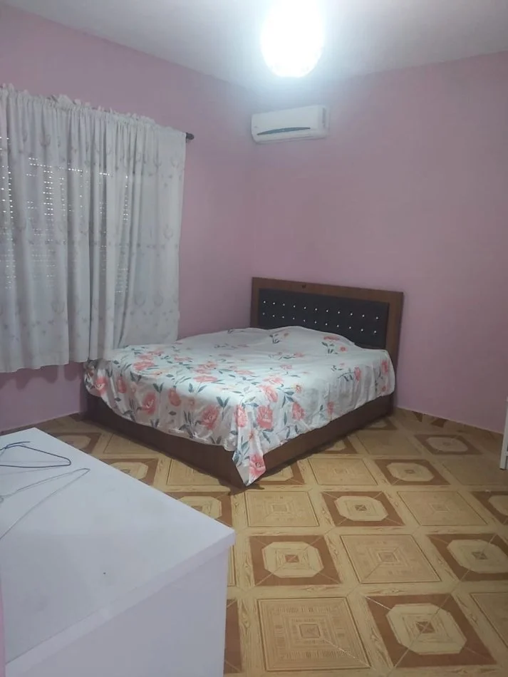 Tirane, jepet me qera shtepi 2 Katshe , 160 m² 400 € (Rruga Niko Avrami)