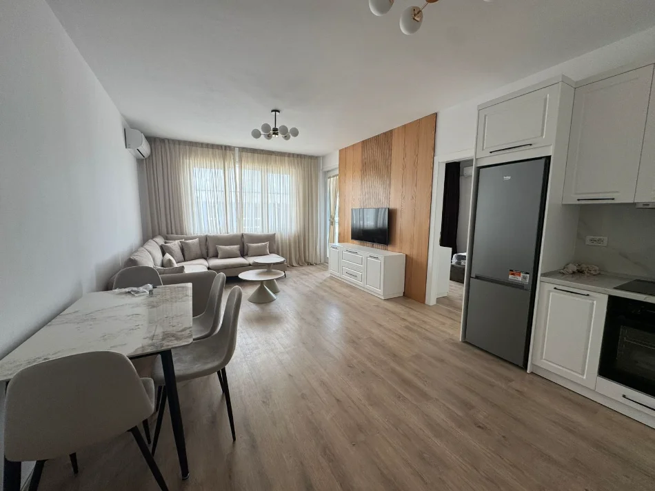 Tirane, jepet me qera apartament 2+1+Aneks+Ballkon Kati 8, 550 € (qtu , kompleksi univers city)
