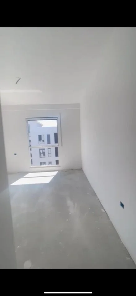 Tirane, shitet apartament 2+1+Ballkon Kati 6, 104 m² 88.264 € (Bulevardi Berisha)