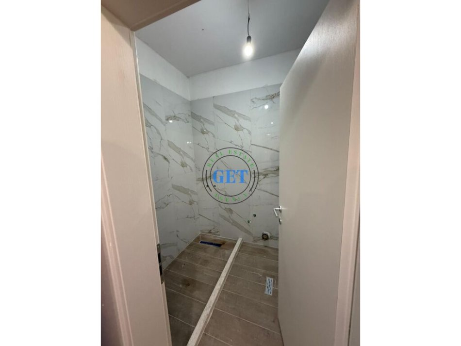 Durres, shitet apartament 1+1 Kati 4, 72 m² 71.000 € (Shkembi I Kavajes me Pamje Deti)