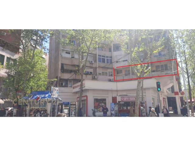 Tirane, jepet me qera dyqan Kati 2, 65 m² 650 Euro (Rruga e barrikadave)
