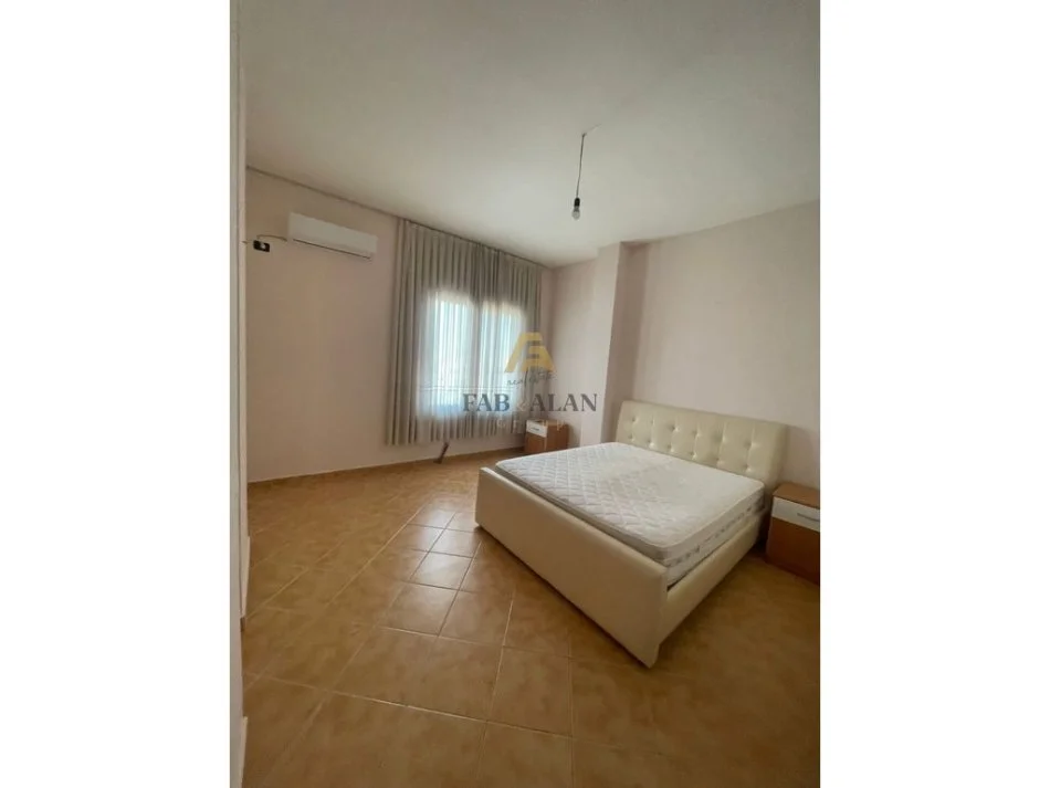 Tirane, jepet me qera apartament 2+1 Kati 7, 78 m² 350 € (Fresku, rruga e Thesarit)