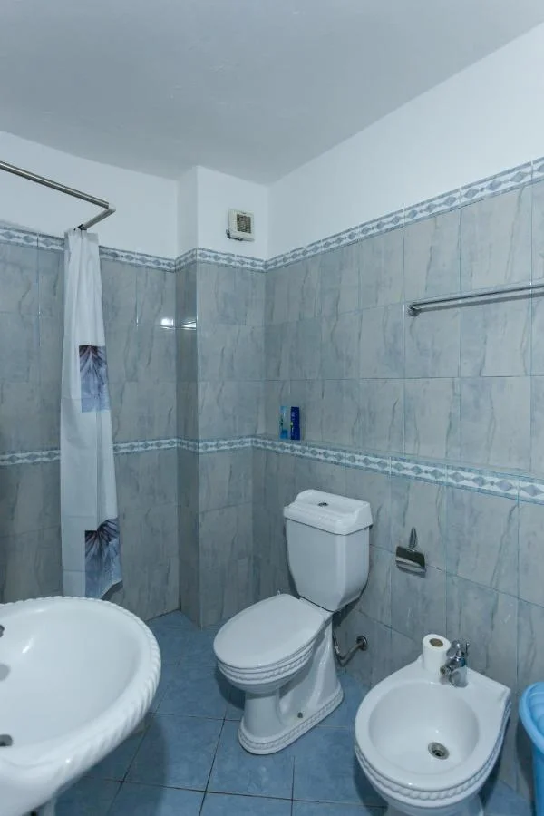 Durres, jepet me qera apartament 2+1+Ballkon Kati 7, 350 € 