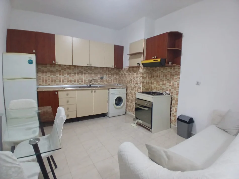 Tirane, jepet me qera apartament 2+1 Kati 5, 81 m² 520 € (Don bosko)