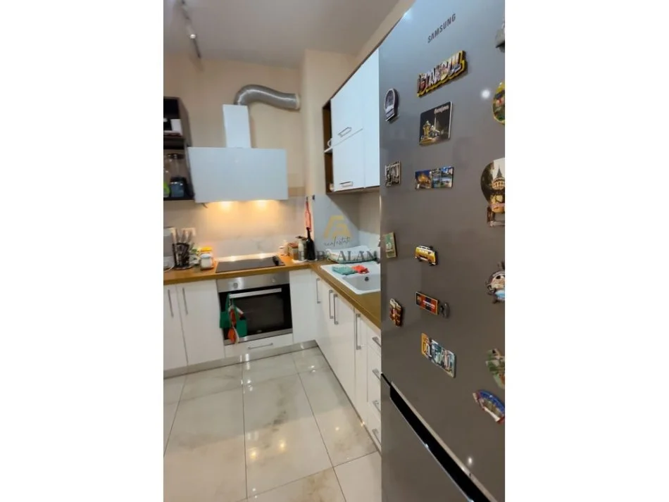 Shqiperi, jepet me qera apartament 2+1 Kati 2, 80 m² 600 € (Tower Bridge, Rruga e Dibres)