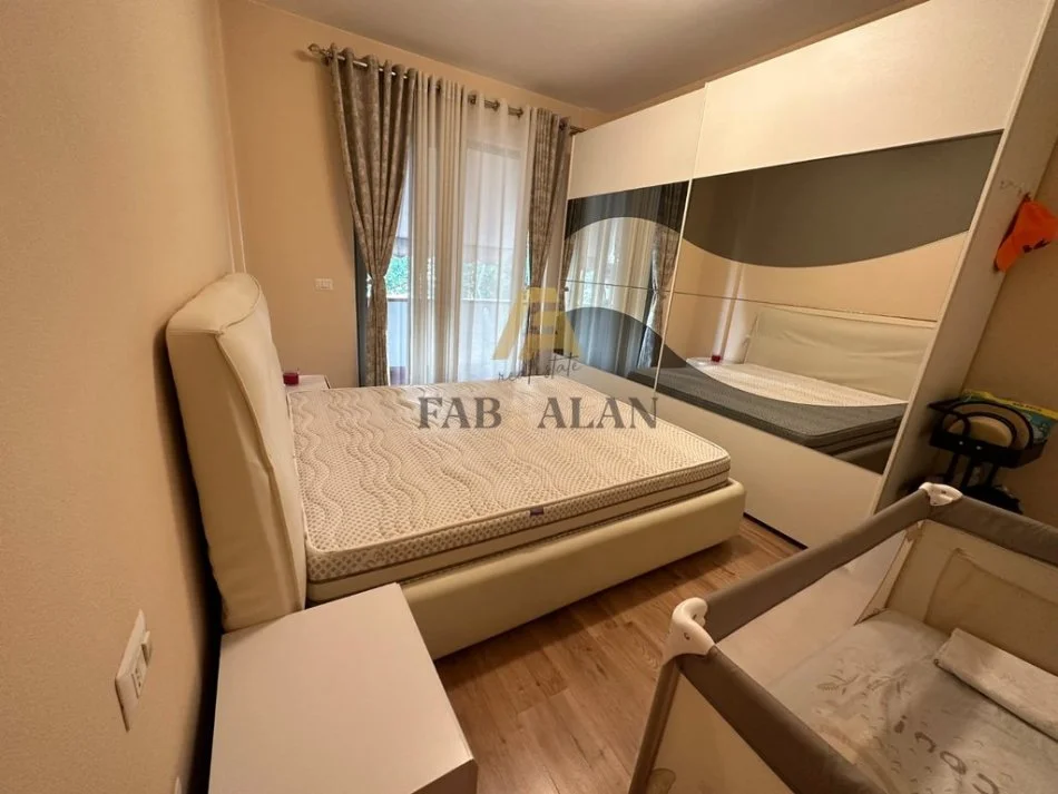 Shqiperi, jepet me qera apartament 2+1 Kati 2, 80 m² 600 € (Tower Bridge, Rruga e Dibres)