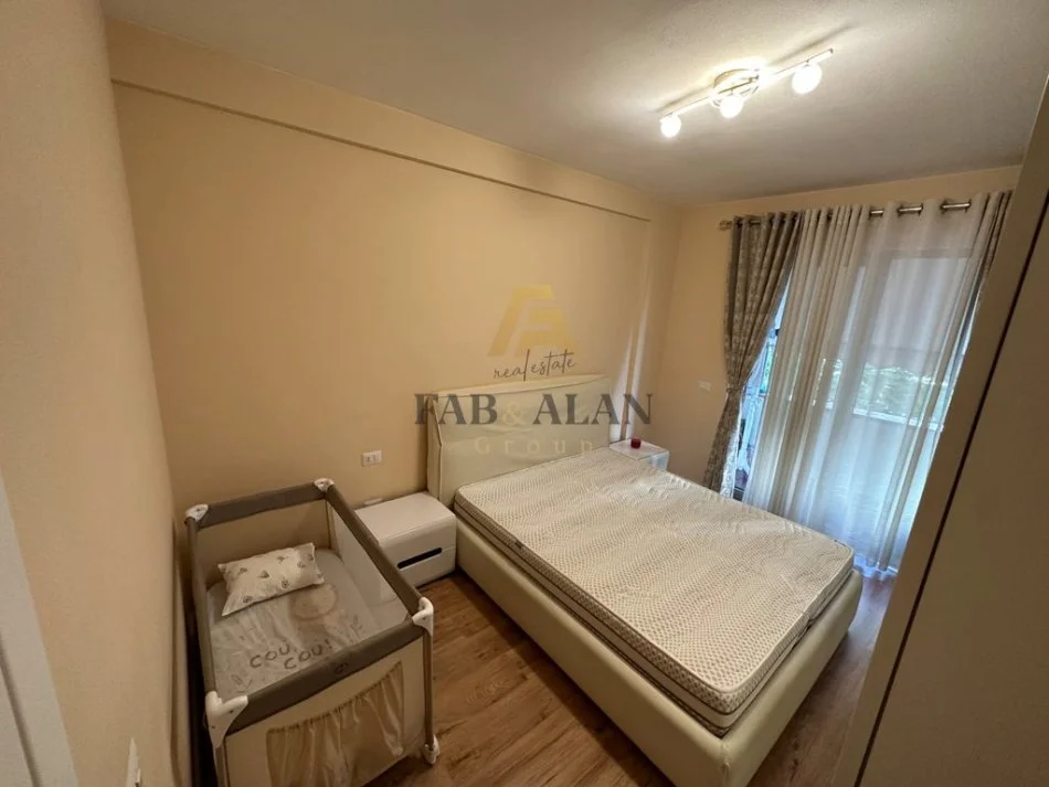 Shqiperi, jepet me qera apartament 2+1 Kati 2, 80 m² 600 € (Tower Bridge, Rruga e Dibres)