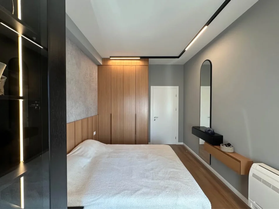 SHITET NGA PRONARI - Super Apartament 1+1 tek Residenca Henke, përballë Amerikan 3