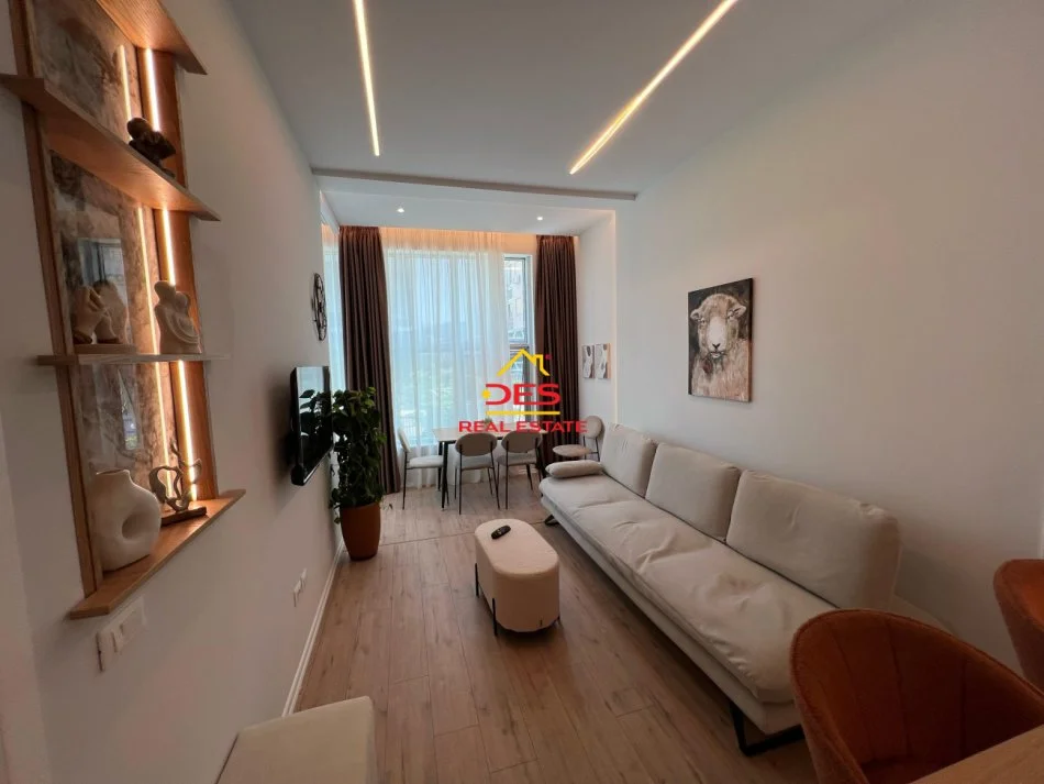 Vlore, shitet apartament 2+1+Ballkon Kati 2, 78 m² 159.000 € (Rruga Hasan Kushta)