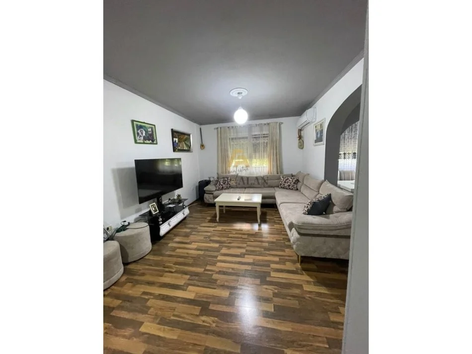 Tirane, shitet apartament 2+1 Kati 1, 94 m² 140.000 € (Casa Italia)